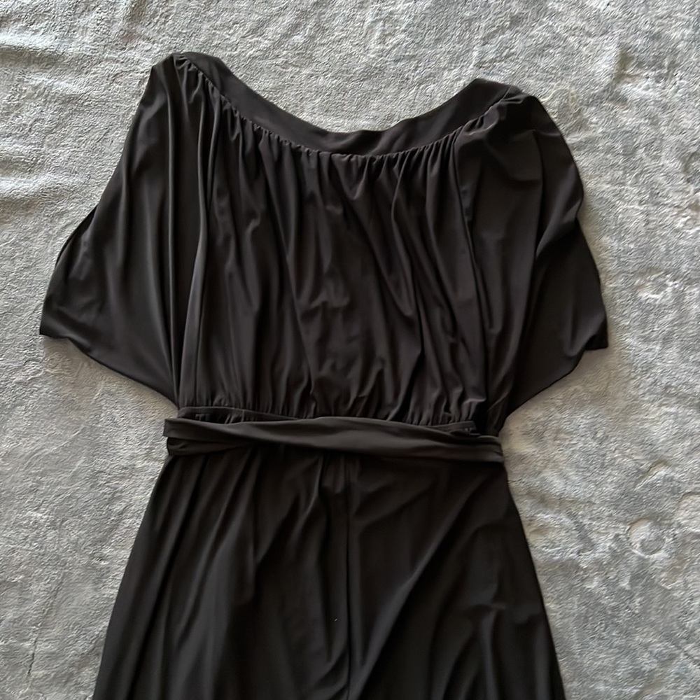 JFW Little black dress, 2X, no issues. Belt and gathered waist, open sleeves. - Picture 6 of 7